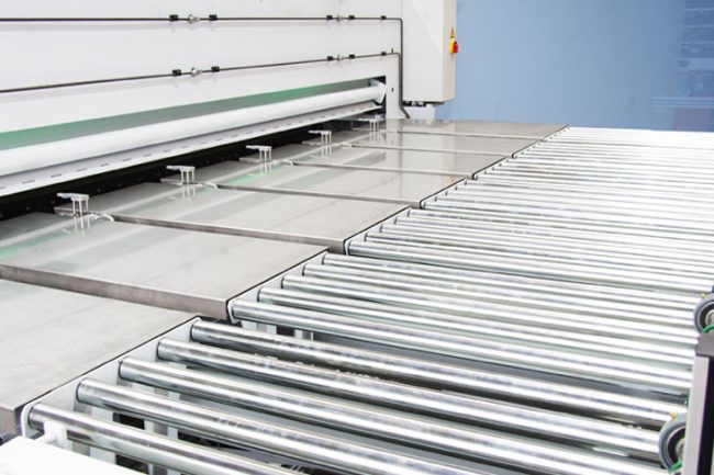 Rollenschnitt mit dem Rollenschneider Josting FS Entnahmestation