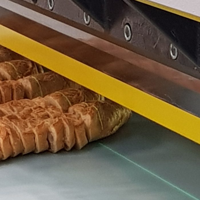 Josting Ligna Messestand ZFS Baguette schneiden